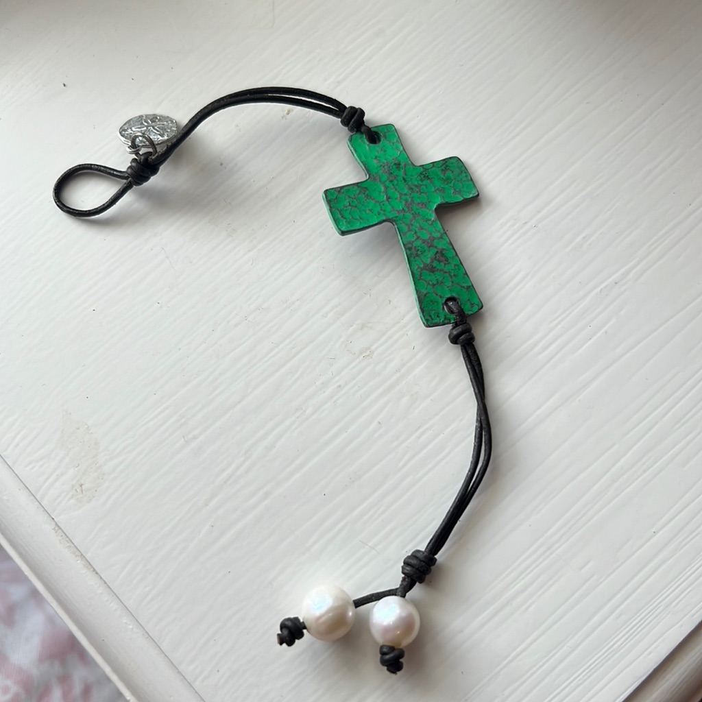 Cross Pearl Bracelet